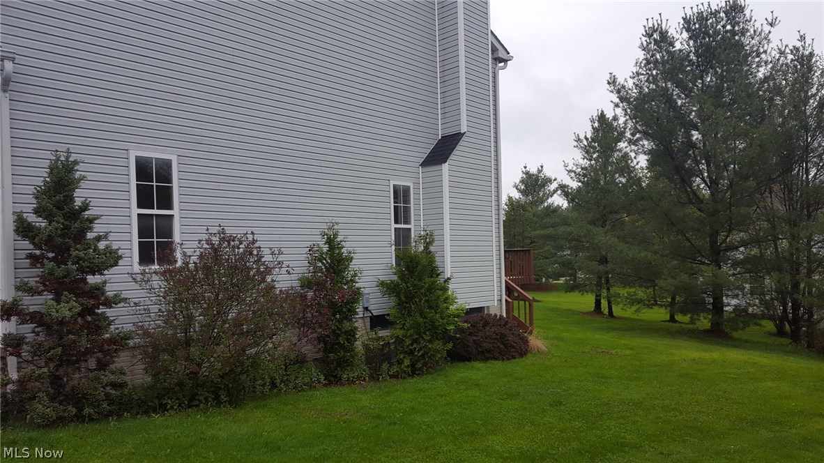 Woods Of Burlington - Residential