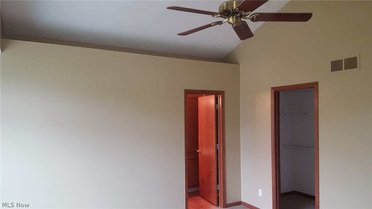 Woods Of Burlington - Residential