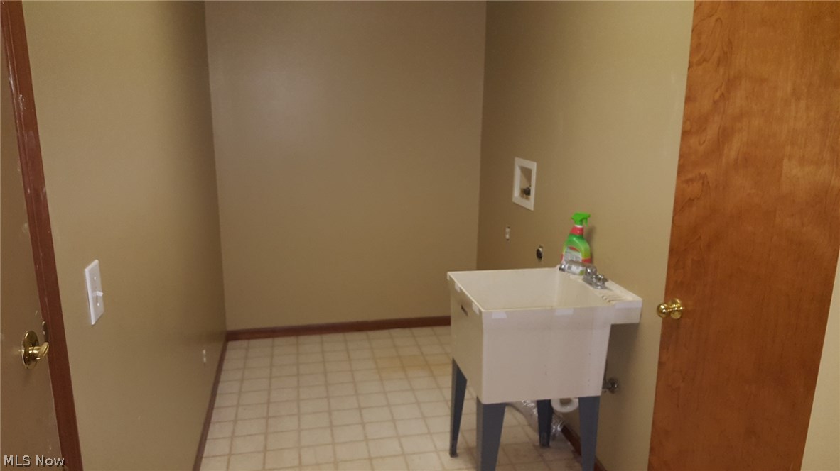 Woods Of Burlington - Residential