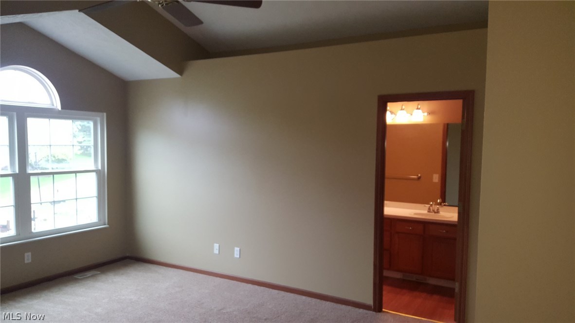 Woods Of Burlington - Residential