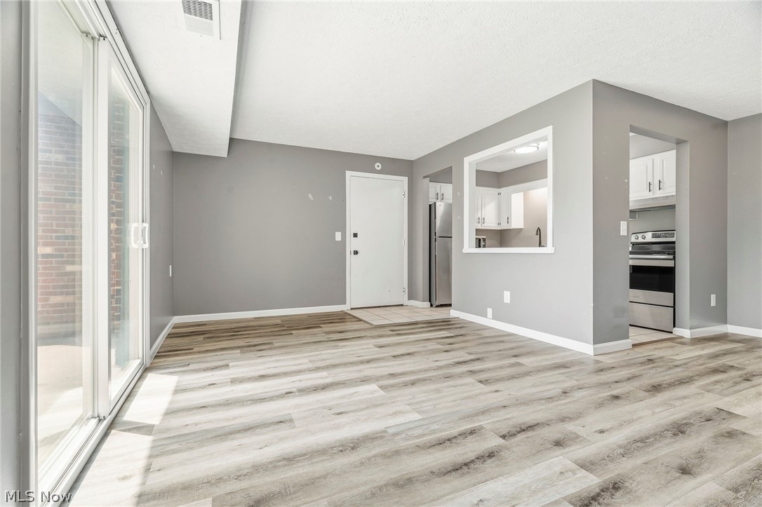 Rolling Meadows Condo - Residential