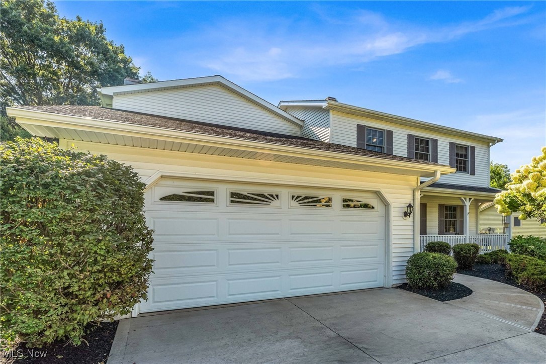 Beautifully maintained 4-bedroom, 3.5-bath home in the sought-after Tanglewood community. Offering 3,552 sq. ft. of living space, this residence features newer paint, carpet, driveway, and an updated kitchen. The main floor includes a private office, formal dining room, living room, and family room, providing both functionality and flow for everyday living and entertaining.
Upstairs, the primary suite is exceptionally large, with a double-sized walk-in closet and private bath. Three additional bedrooms complete the second level, including one with its own en-suite bath.
Outdoor amenities include a spacious deck and open porch overlooking the half-acre lot. Residents enjoy access to Tanglewood’s lake with beach and pavilion, tennis and pickleball courts, playgrounds, and proximity to the Tanglewood Golf Club. Located in the top-rated Kenston Local School District, this home blends modern updates, versatile living spaces, and a premier neighborhood setting.