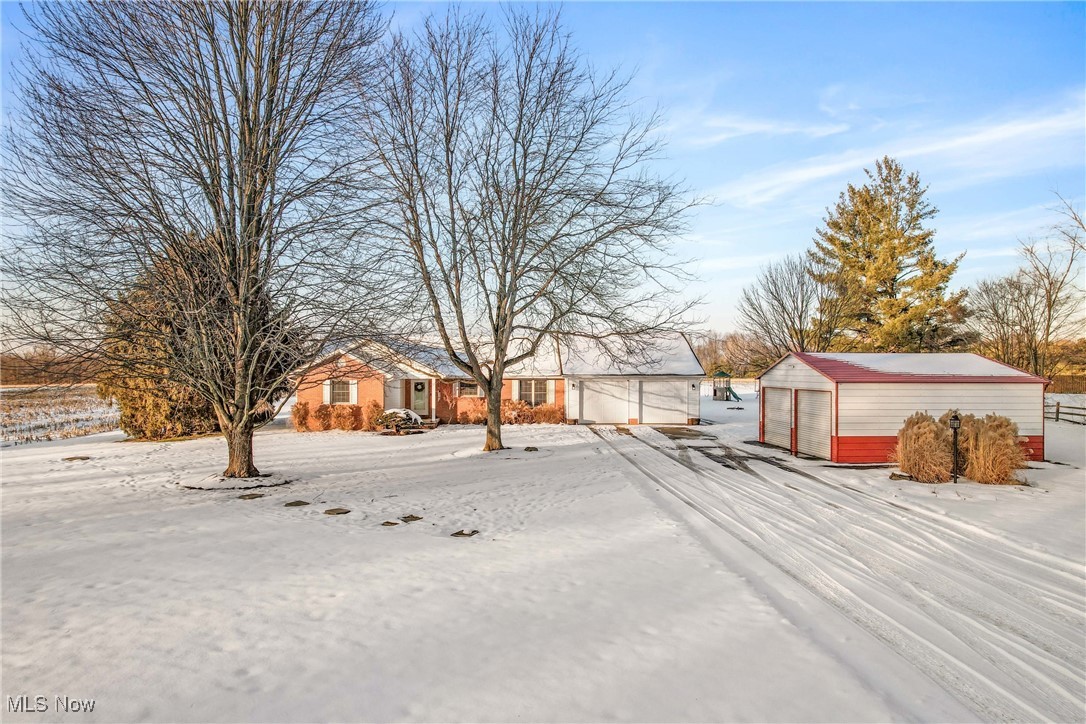 4300 Hallock Young Road, Newton Falls, Ohio image 1