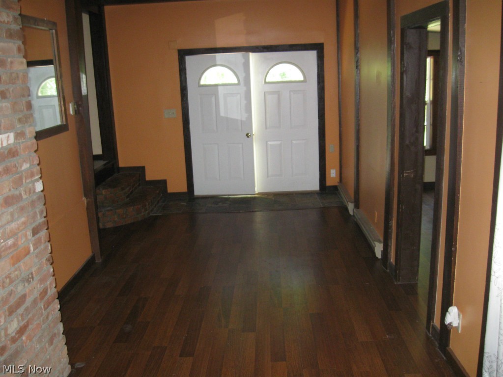 Lake Shore Blvd Estates 02 - Residential Lease