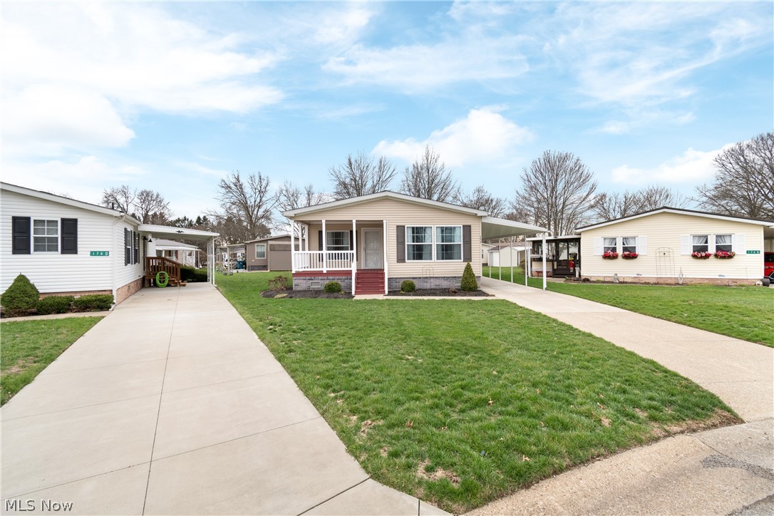 Navarre Village - Residential