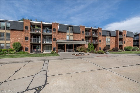 Condo For Sale - 4179 Columbia Road #109<br/> North Olmsted, OH 44070