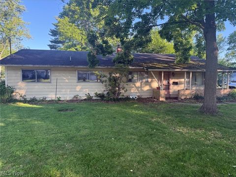 Homes For Sale - 2193 Southeast Boulevard<br/> Salem, OH 44460
