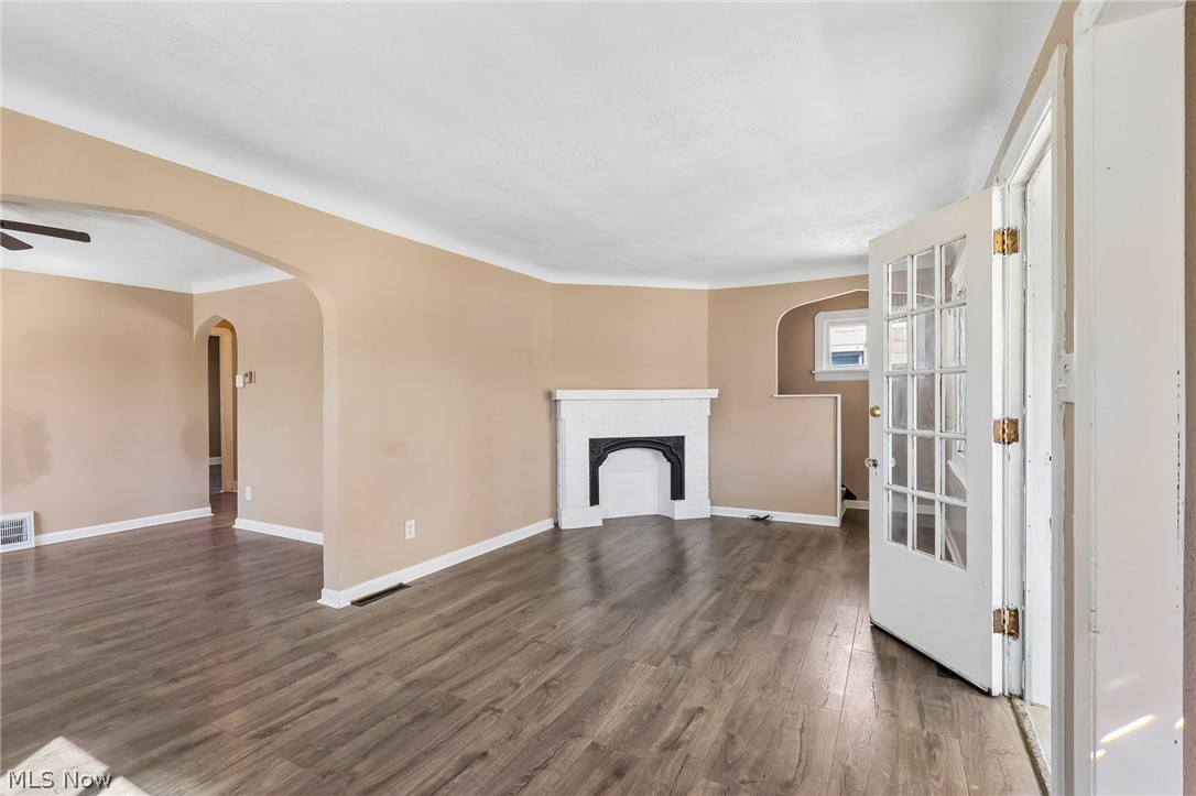 13618 Wainstead Avenue