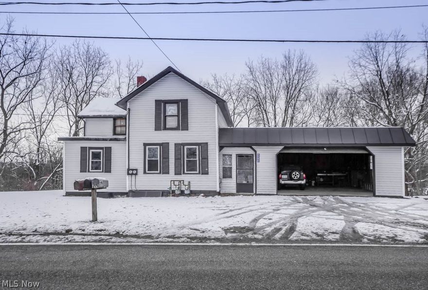 Excellent investment opportunity with this well-laid-out up/down duplex featuring new LVT flooring throughout the first level and freshly refreshed paint. Each unit is accessed through a shared front-door breezeway. The lower unit offers 2 bedrooms and 1 full bath, while the upper unit includes 1 bedroom and 1 full bath. Additional highlights include a shared garage, a rear deck, and a practical layout that appeals to both tenants and owner-occupants. Ideal for investors looking to expand their rental portfolio or buyers seeking to live in one unit while generating income from the other. Solid rental potential and a great opportunity to build steady cash flow—don’t miss it!
