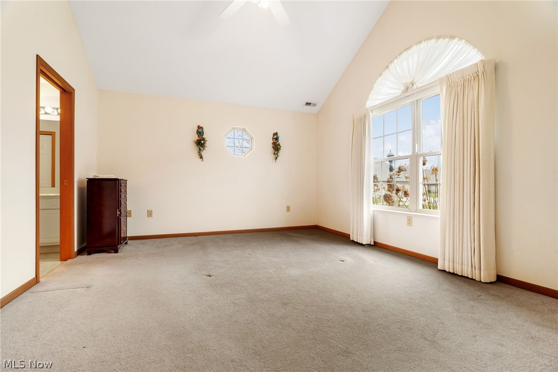 Abbey Glen Cond - Residential