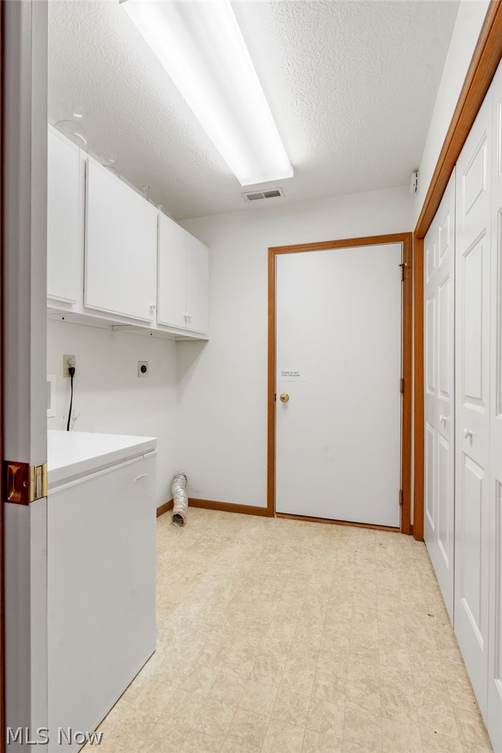 Abbey Glen Cond - Residential