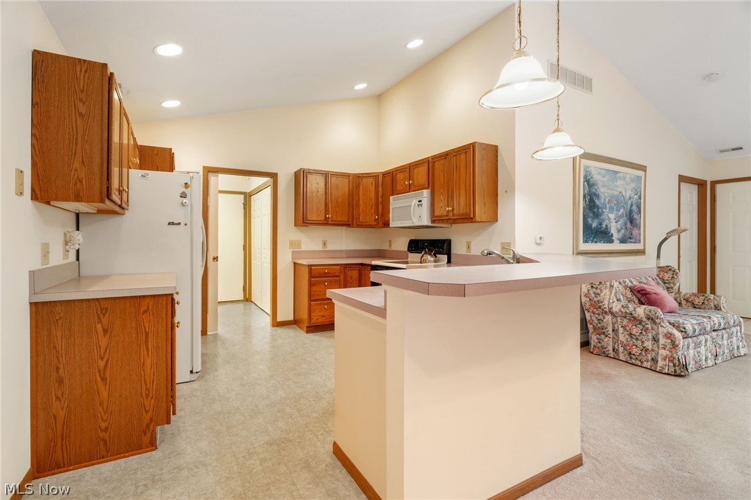 Abbey Glen Cond - Residential