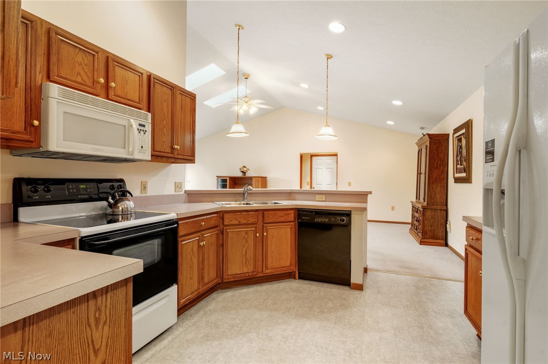 Abbey Glen Cond - Residential