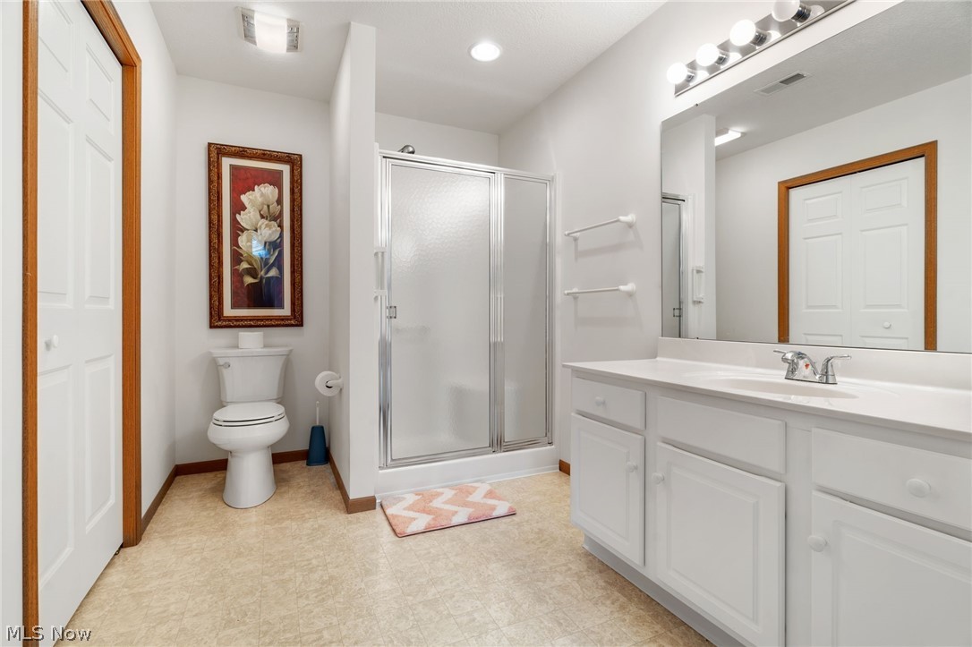 Abbey Glen Cond - Residential