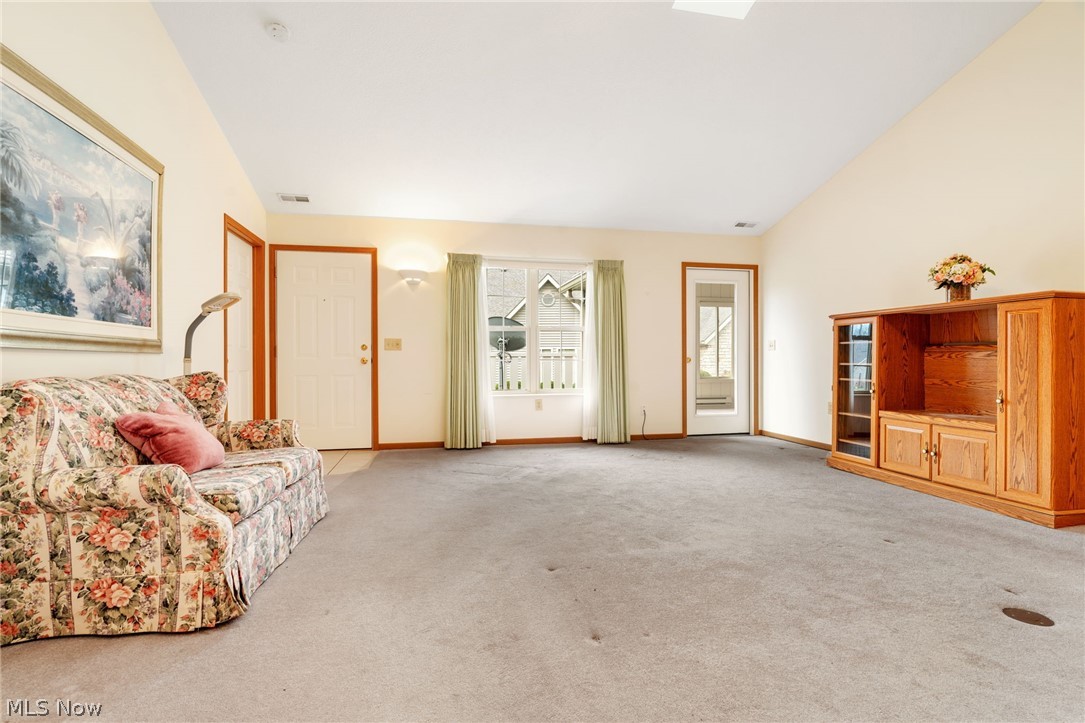 Abbey Glen Cond - Residential