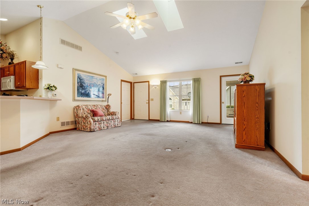 Abbey Glen Cond - Residential