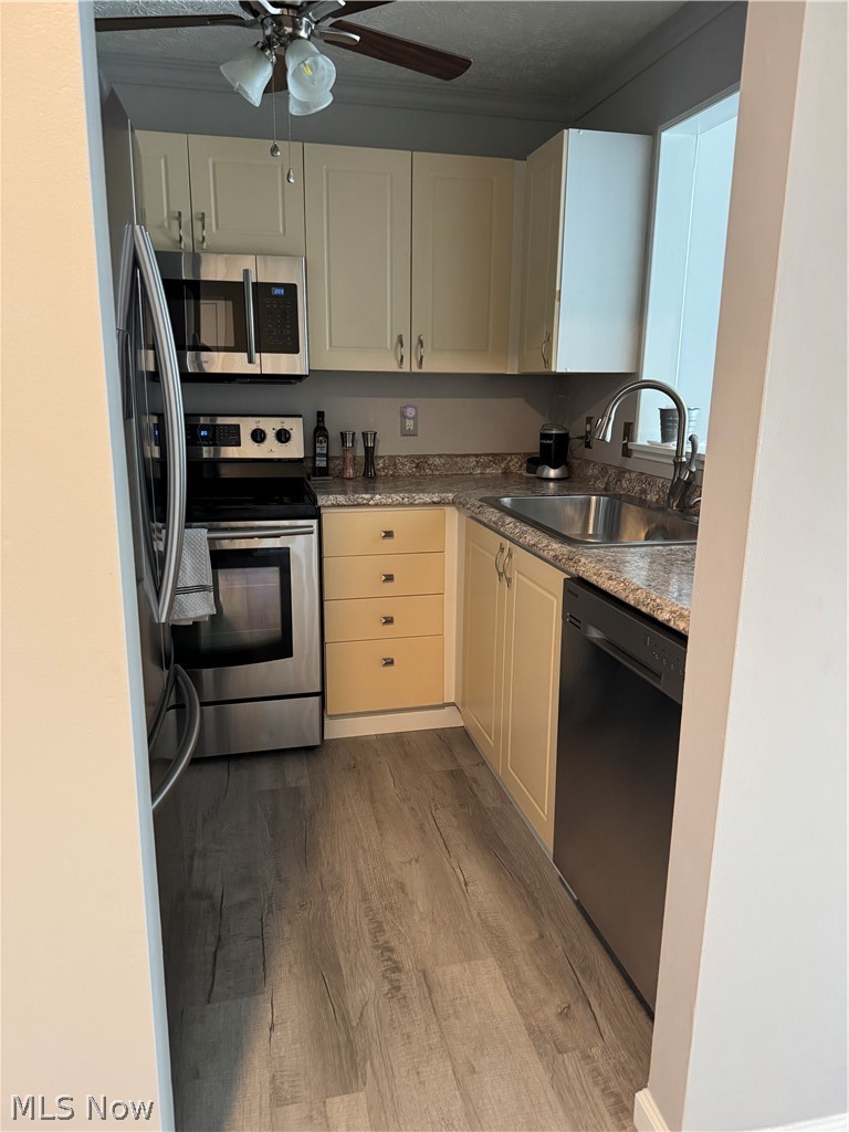 Mcneil Farms East Condo - Residential