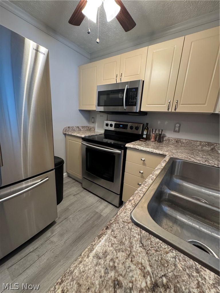 Mcneil Farms East Condo - Residential