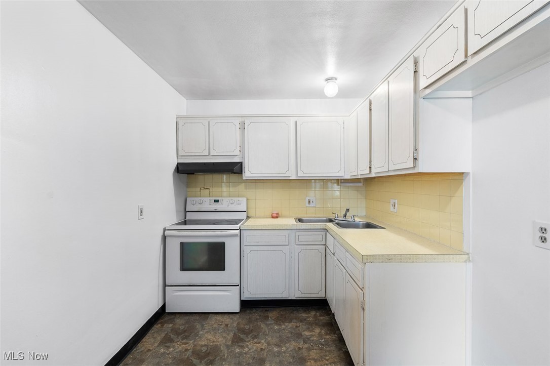 Park Heights Estate #8 - Commercial Sale