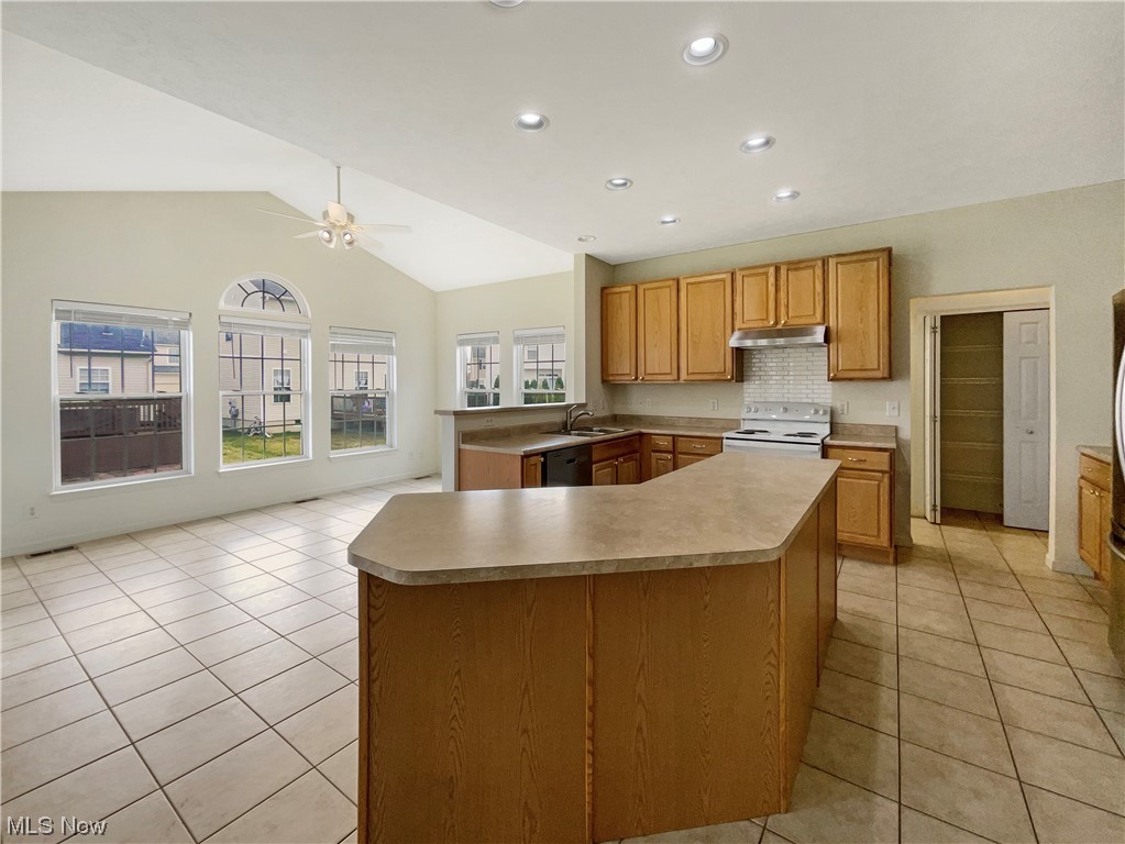 Willoughby Crossing Condo - Residential