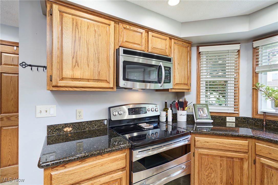5097 Heather Ann Circle, Stow, Ohio image 11