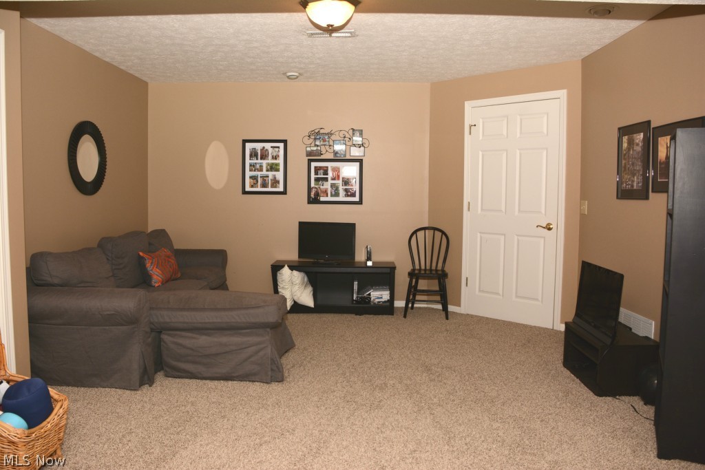 Red Tail Dev 01 - Residential