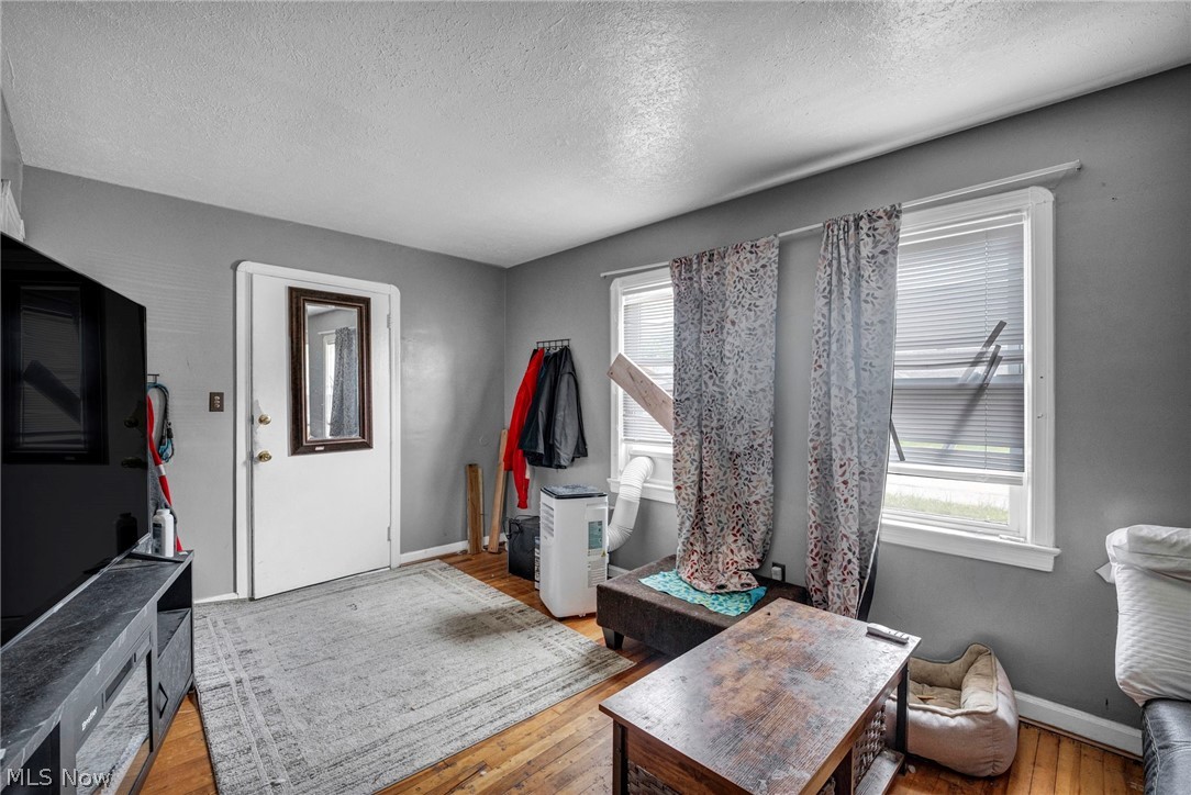 4512 W 150th Street