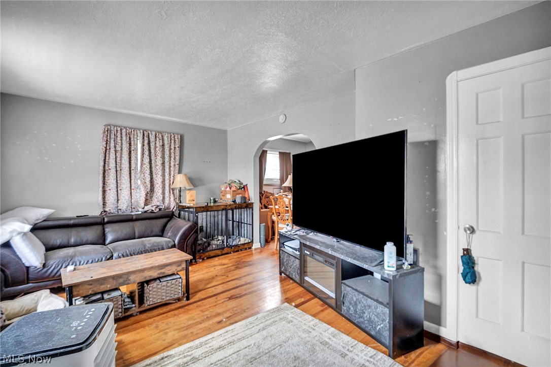 4512 W 150th Street