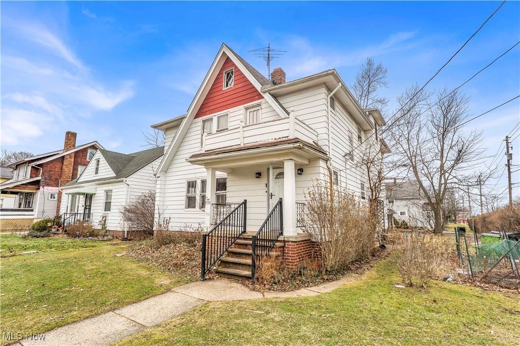 Photo of 1530 E 214th Street #1/DN, Euclid, OH 44117 (MLS # 5182119)