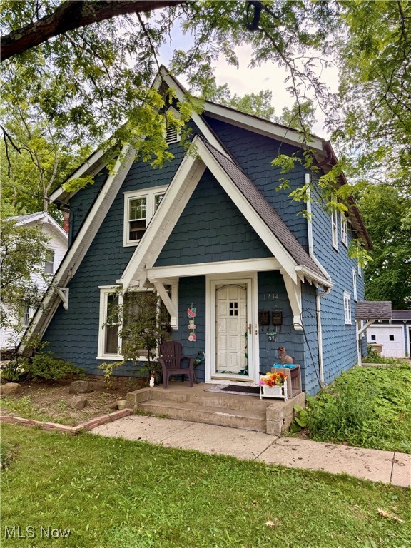 Heres a real bargain! Duplex located on a beautiful street in Cuyahoga Falls. 2 bedroom units! Currently month to month and both rented for $850/month plus electric and gas. Long term owner, and priced to sell! Lots of wood trim and character throughout! Big back yard and 2 car garage! Each unit has living room, dining room, kitchen and 2 bedrooms! Both kitchens have dishwashers. The property needs updates, which is reflected in the price. Great for owner occupant or investor. Current owner is moving out of state, which is why it is being sold!