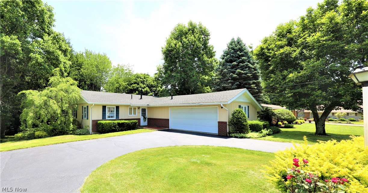 This 3 bedroom Ranch home is situated in a desirable quiet neighborhood just south of Calcutta. This home features 3 bedrooms, 2 full bath, living room with a large window for lots of natural light. The third bedroom has a cozy bay window that overlooks the back yard. The kitchen features an Frigidaire Gallery Flat Top Electric stove, an Amana Refrigerator, and hardwood floors. The lower level has a laundry area, 2nd bathroom, a workshop, and a large Family Recreation Room complete with an Ice Cream bar. Through the sliding glass doors is a 27 x 15 patio perfect for your back yard BBQ. Come take a look for your chance to call this place “home” !