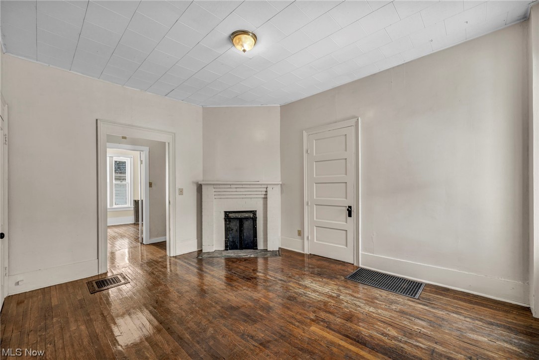 Kenastons - Residential Income