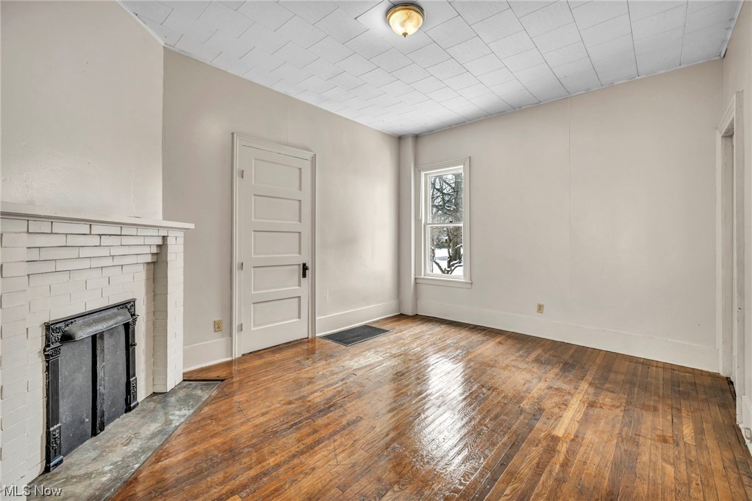 Kenastons - Residential Income