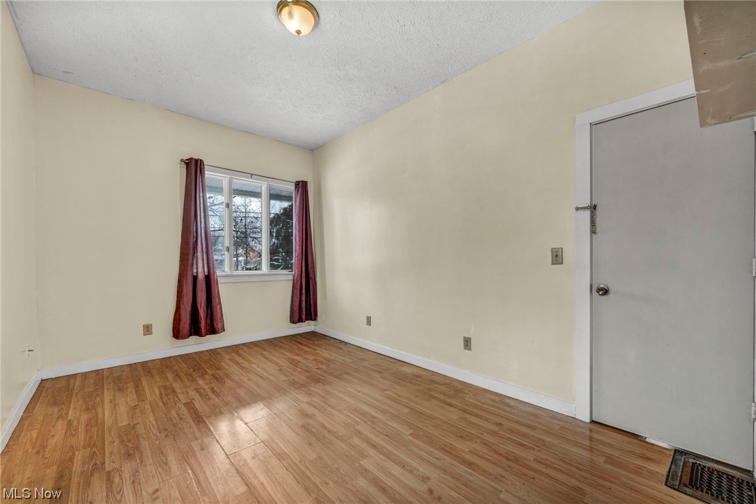 Kenastons - Residential Income