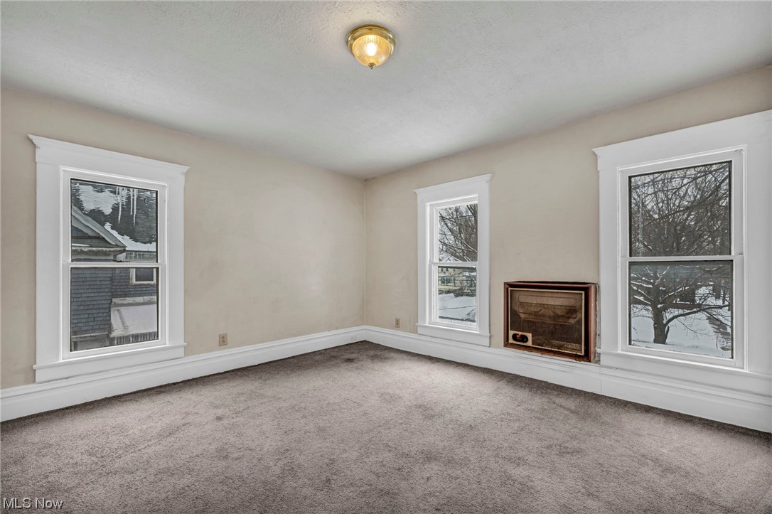 Kenastons - Residential Income