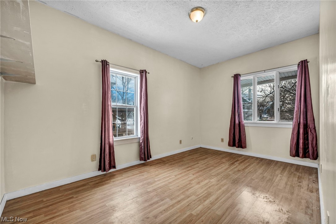 Kenastons - Residential Income