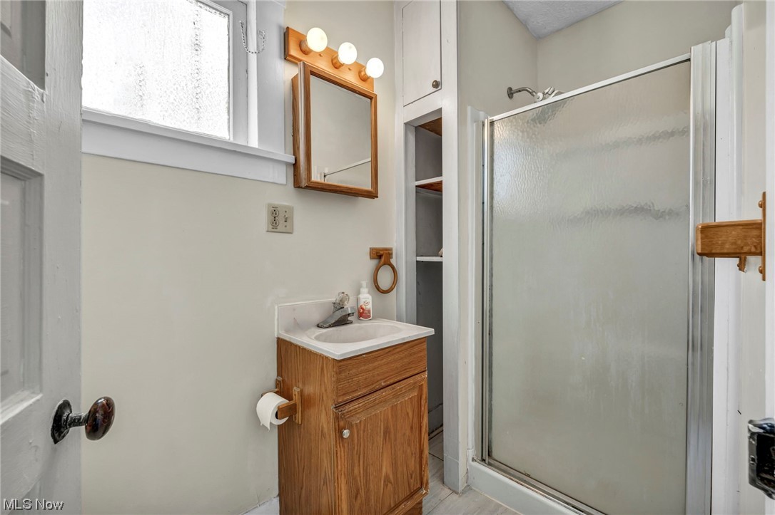 Kenastons - Residential Income