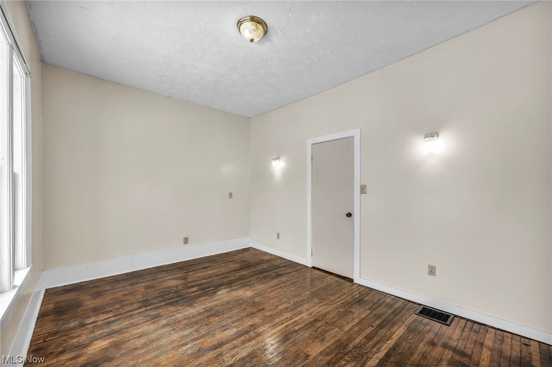 Kenastons - Residential Income