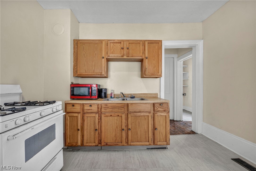 Kenastons - Residential Income