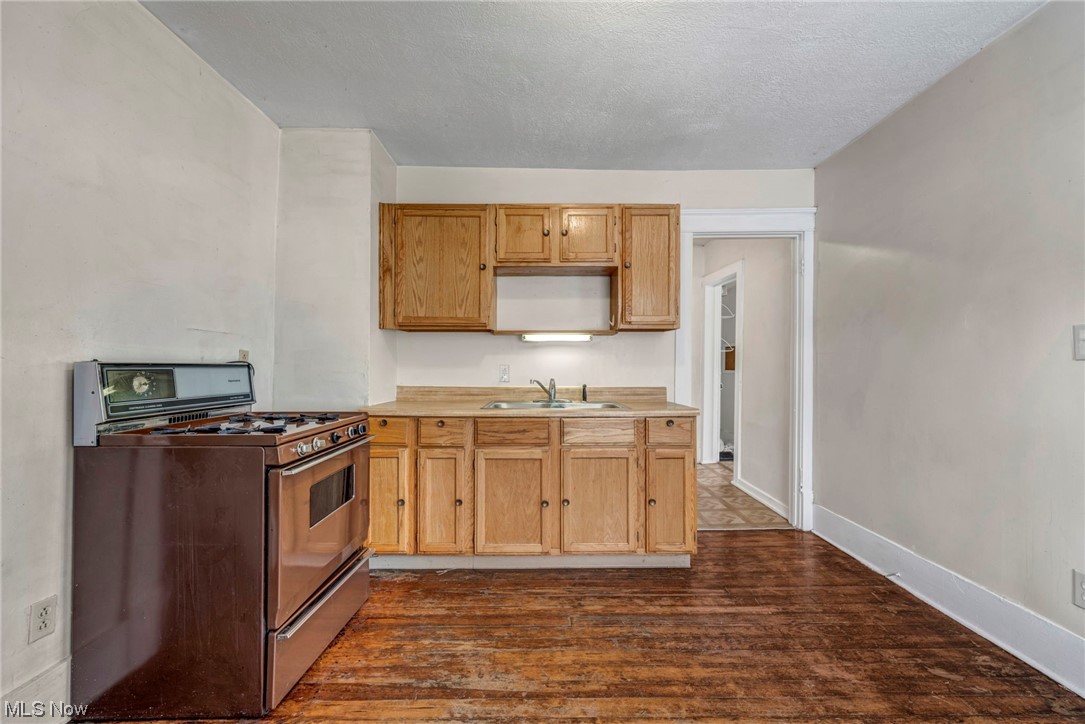 Kenastons - Residential Income