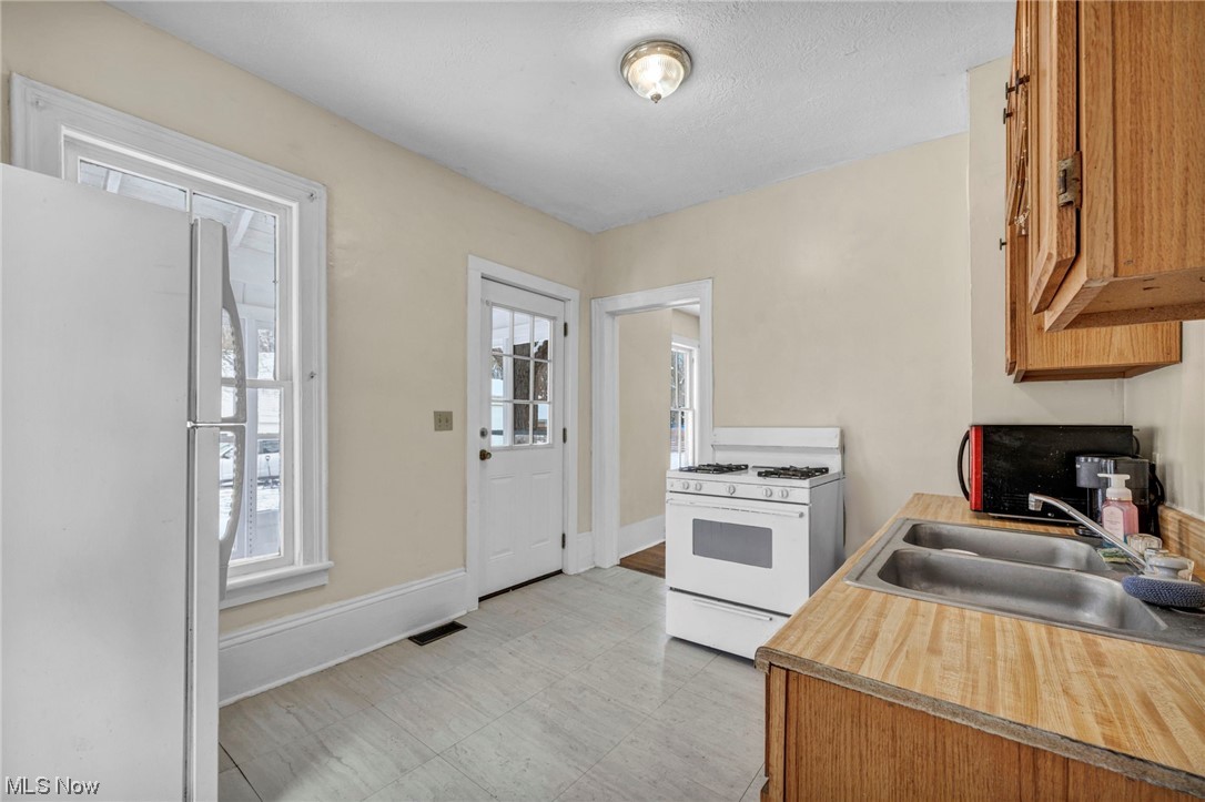 Kenastons - Residential Income