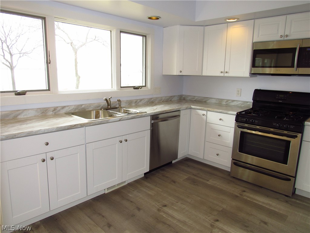 Cedar Point Chausee - Residential