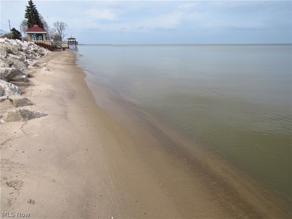 Cedar Point Chausee - Residential