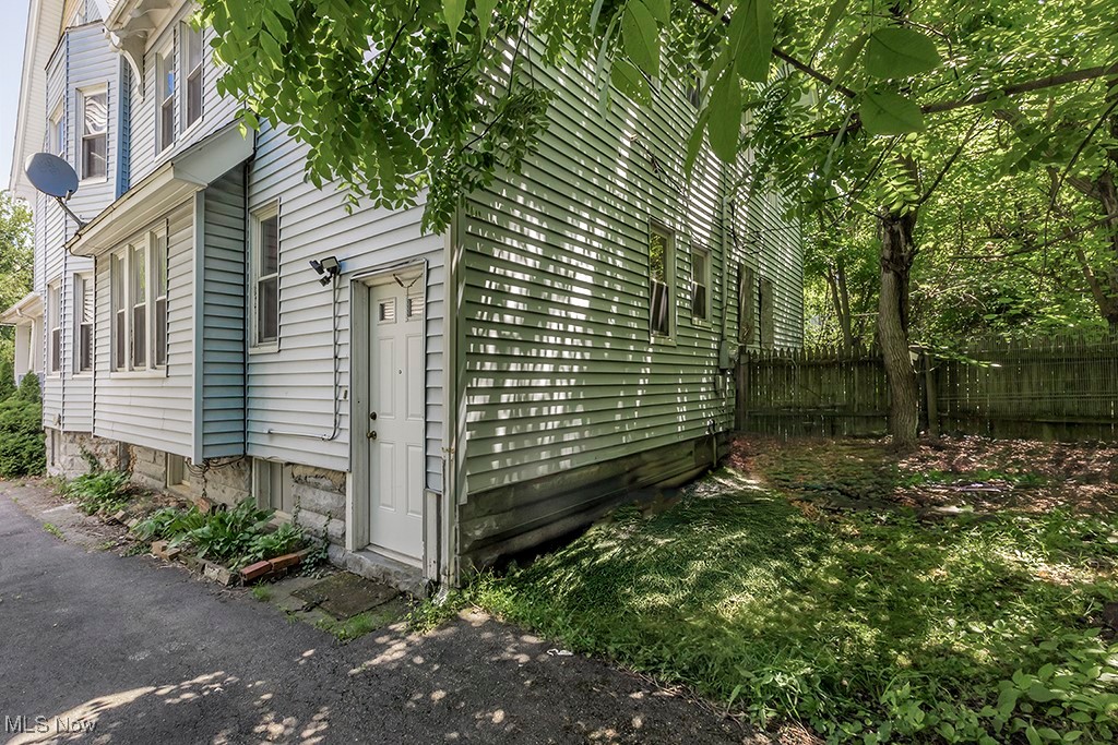 1744 Northfield Avenue, Cleveland, Ohio image 24