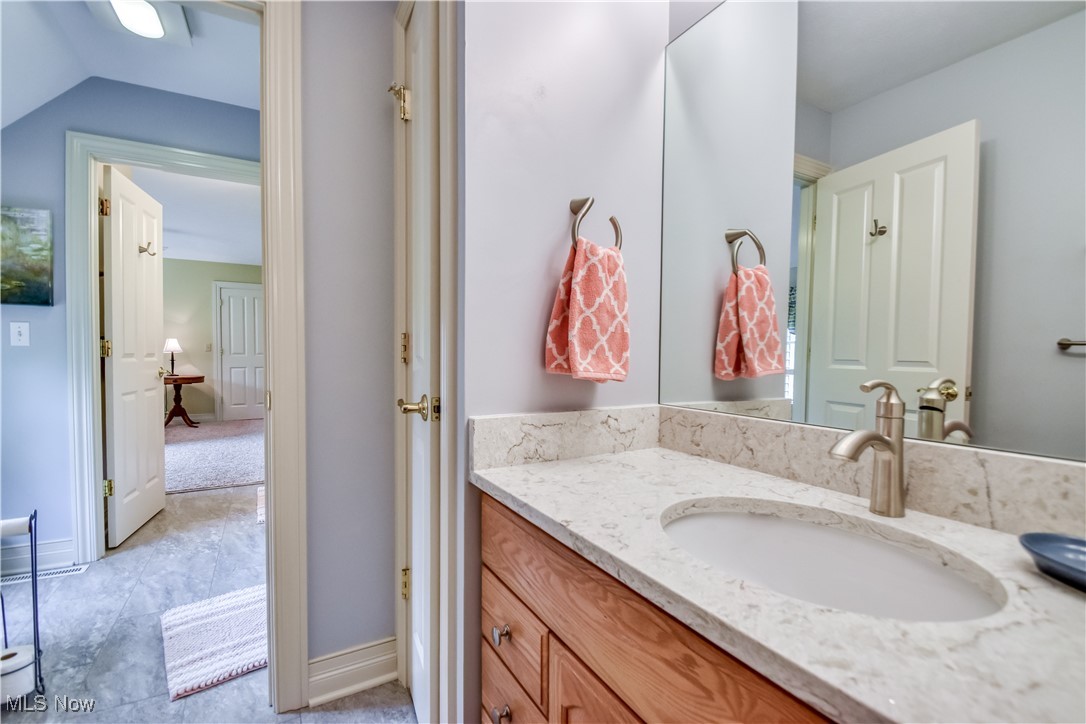 10360 Sawmill Drive, Chardon, Ohio image 26