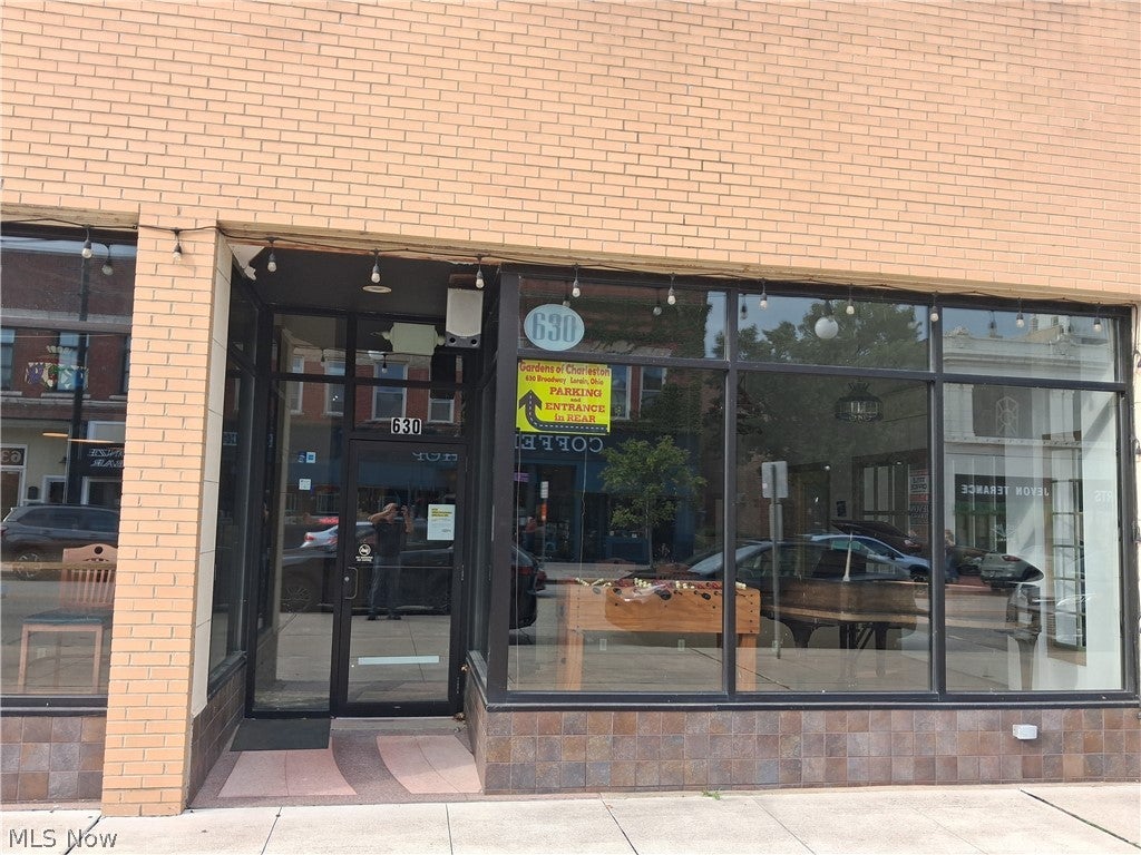 610 Broadway 28