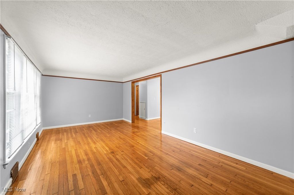 Photo of 6086 Seminole Trail, Mentor on the Lake, OH 44060 (MLS # 5165645)