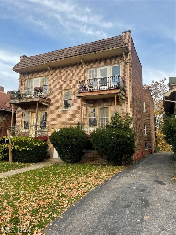 Jankovskys & Bubnas - Commercial Sale