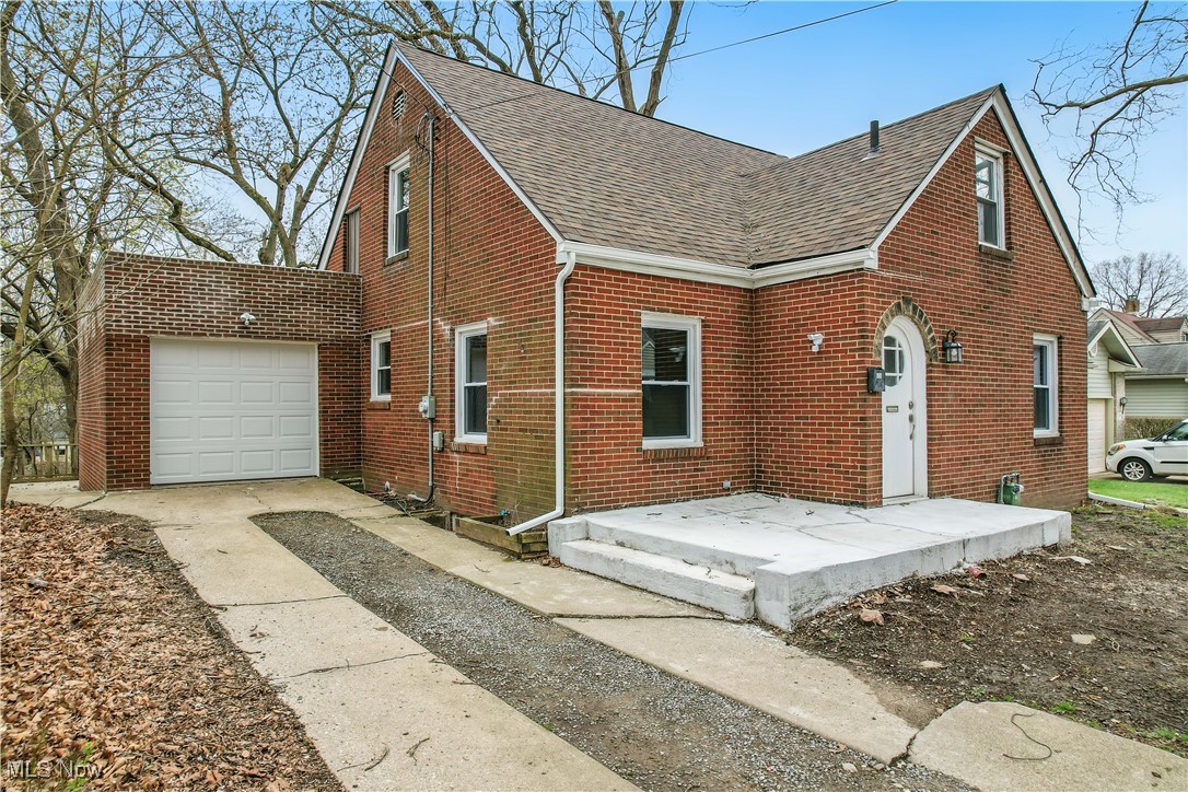 414 10th Street, Struthers, Ohio image 1