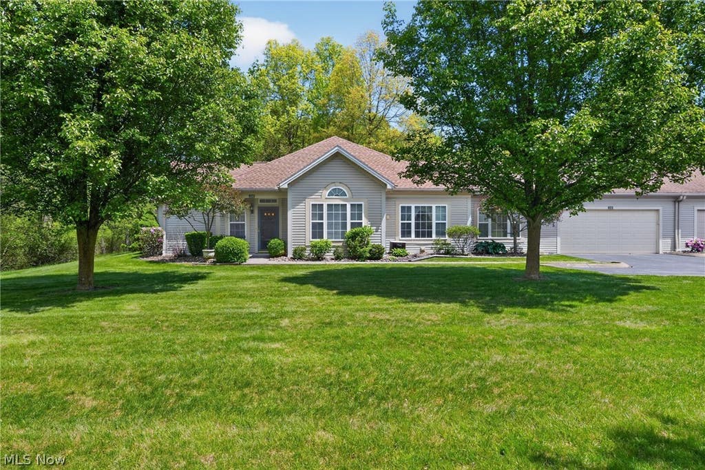 Photo of 15 Hunters Woods Boulevard #B, Canfield, OH 44406 (MLS # 5209179)